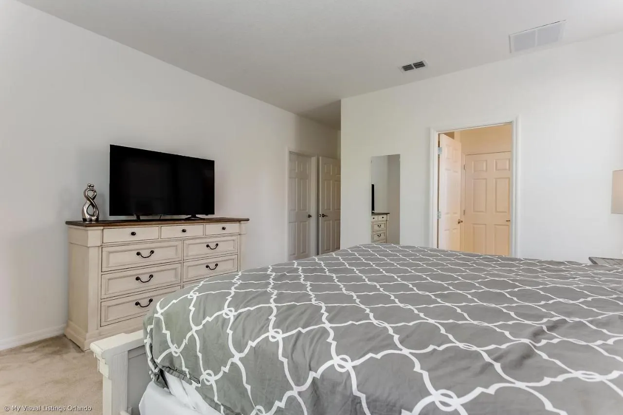 6108 Broad Oak Drive Villa Davenport